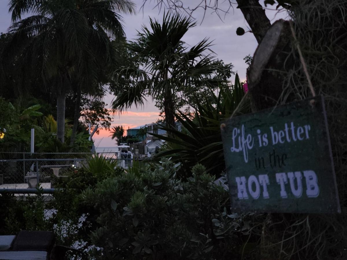 The Butterfly Cottage マラソン エクステリア 写真